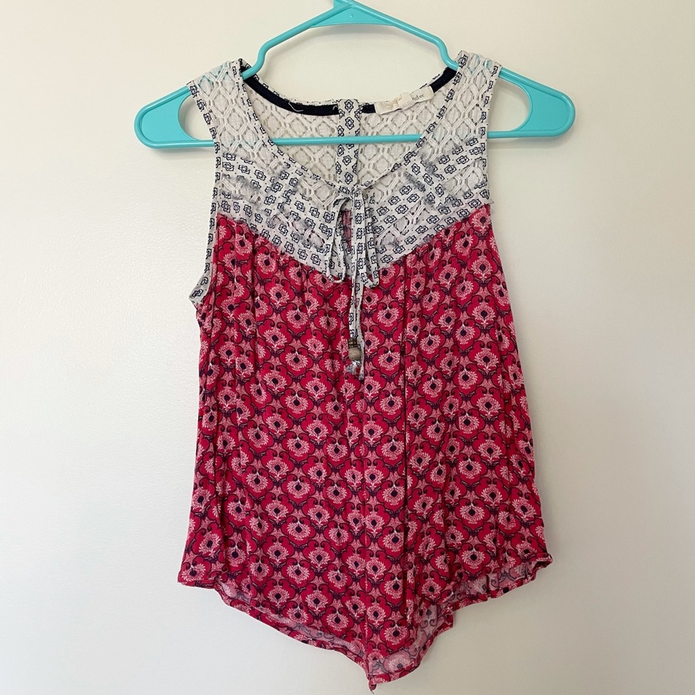 Small Rewind Red and White Floral Blouse